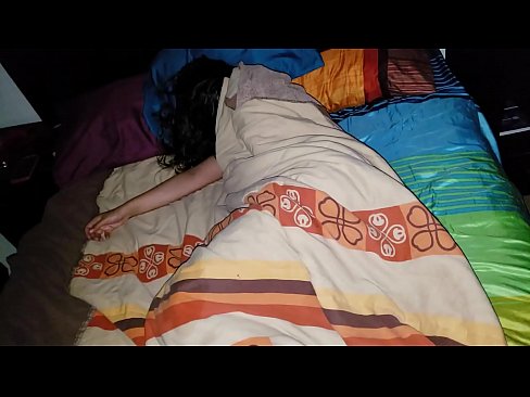 ❤️ Stepson berači svojo mlado mačeho, medtem ko ona spi. Anal video pri nas sl.banglablog.top